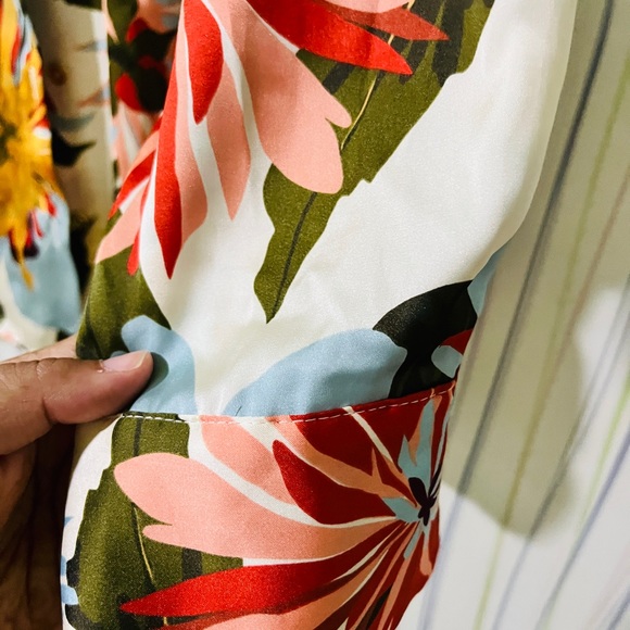 Zara floral print satin top ! ♥️ - Picture 3 of 6